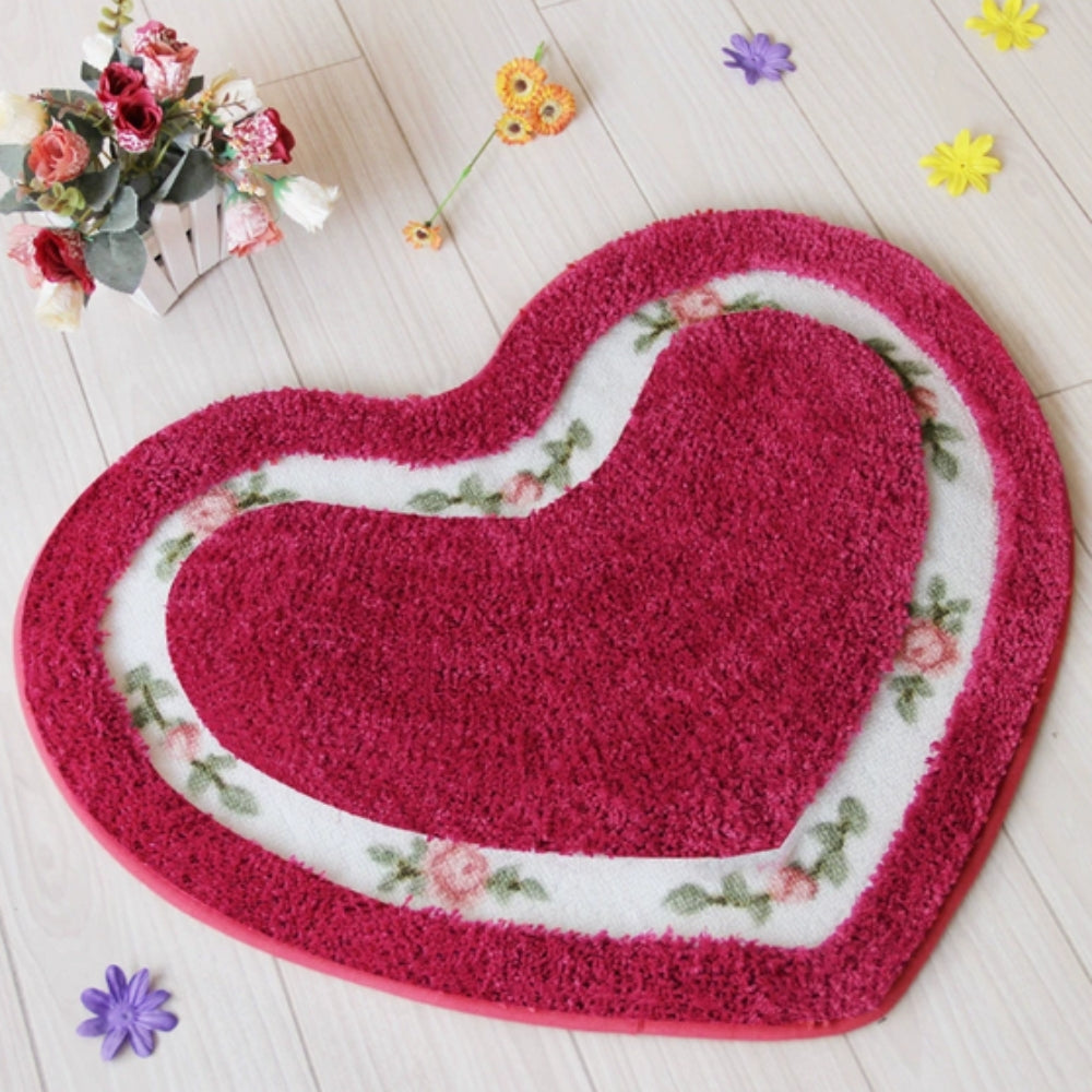 Heart-Shaped Tufted Floral Microfiber Bath Mat (Non-Slip Base)