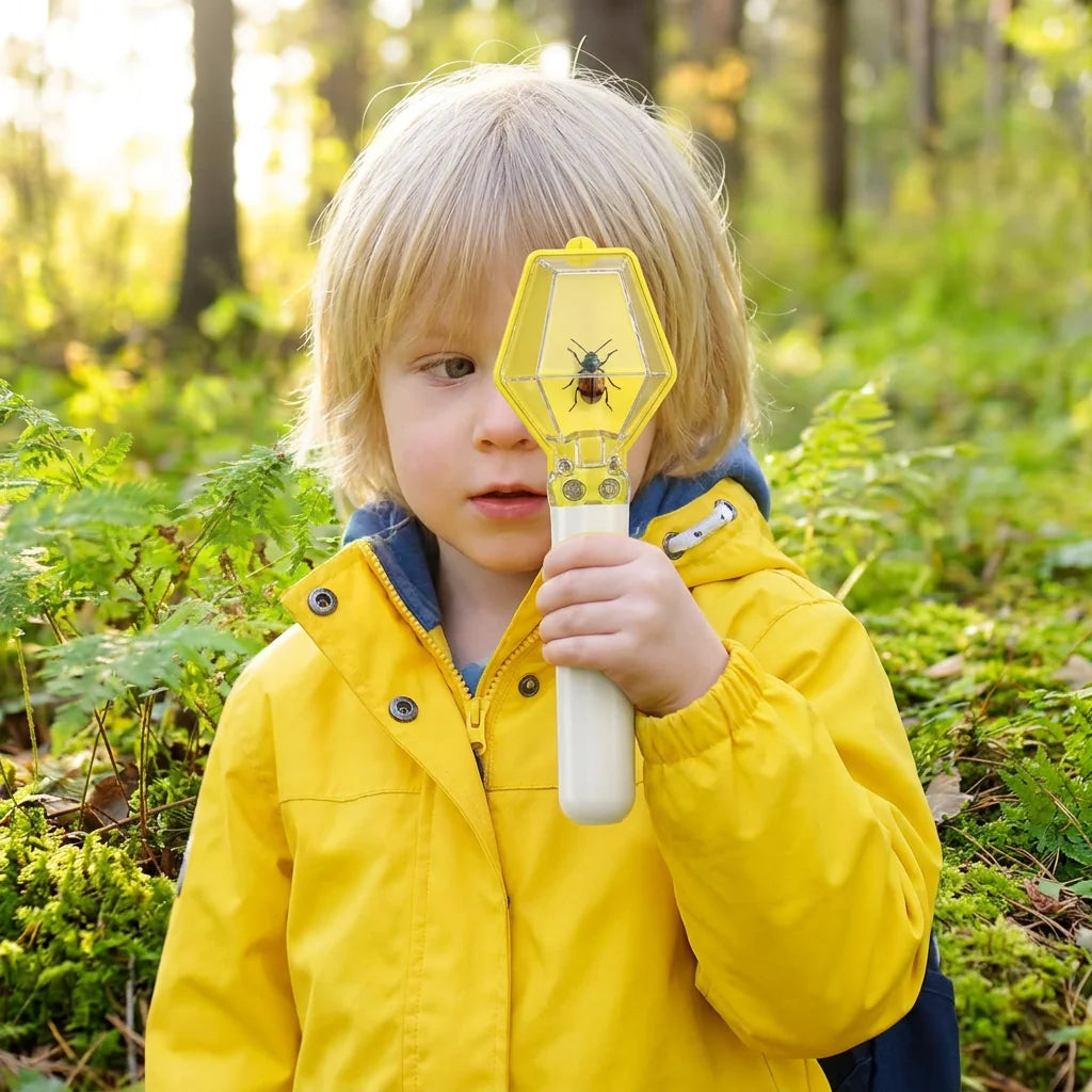 Insect Catcher 6x Magnification Clear Container & Child-Sized Handle