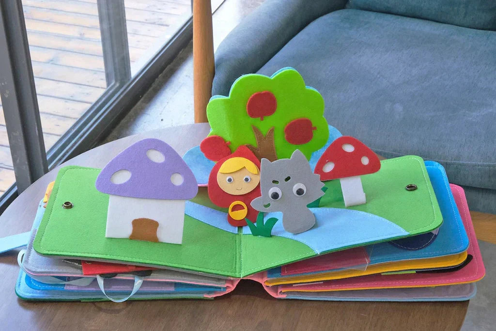Interactive Felt Book Montessori-Inspired 16 Pages Removable Pieces