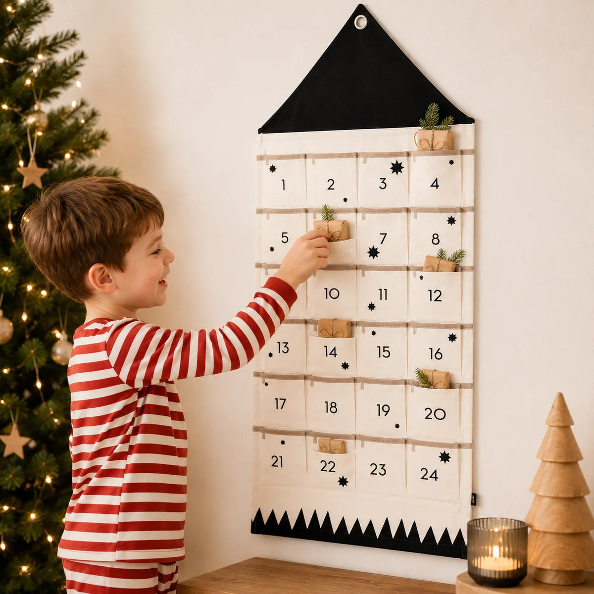 Kids Advent Calendar Fabric 24 Numbered Pockets