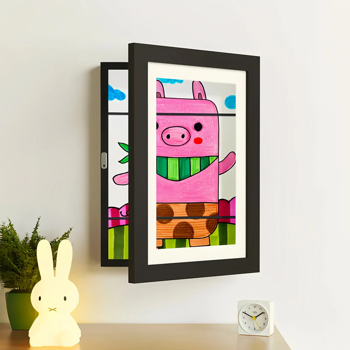 Kids' Art Frame Magnetic Latch 150-Sheet Storage Wall-Mount