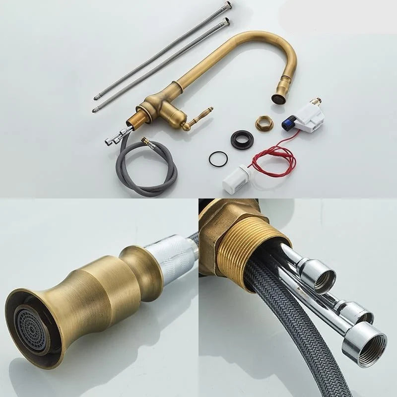Kitchen Faucet Pull-Out Sprayer 360° Swivel Ceramic Disc Valve