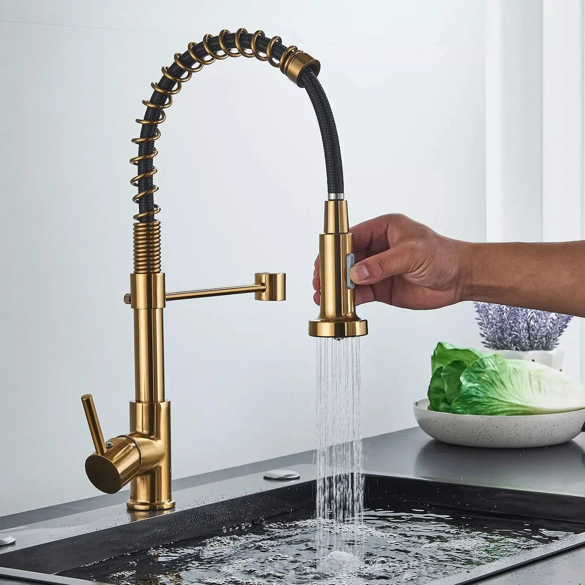 Kitchen Faucet Solid Brass Pull-Out 360° Swivel