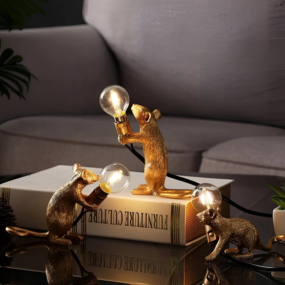 Lamp Animal-Shaped Gold Finish