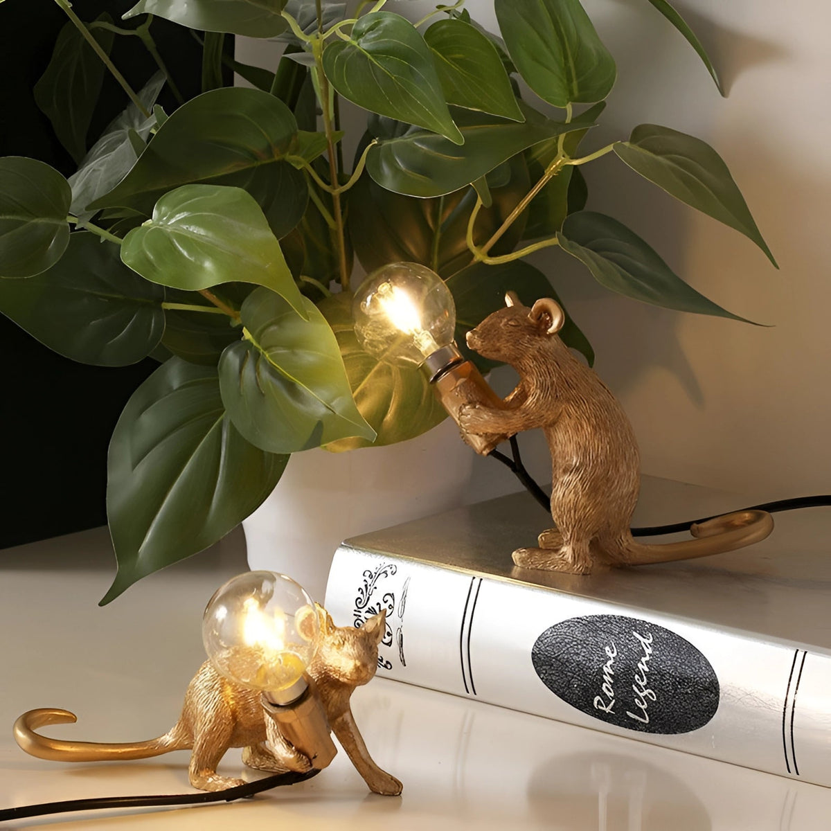 Lamp Animal-Shaped Gold Finish