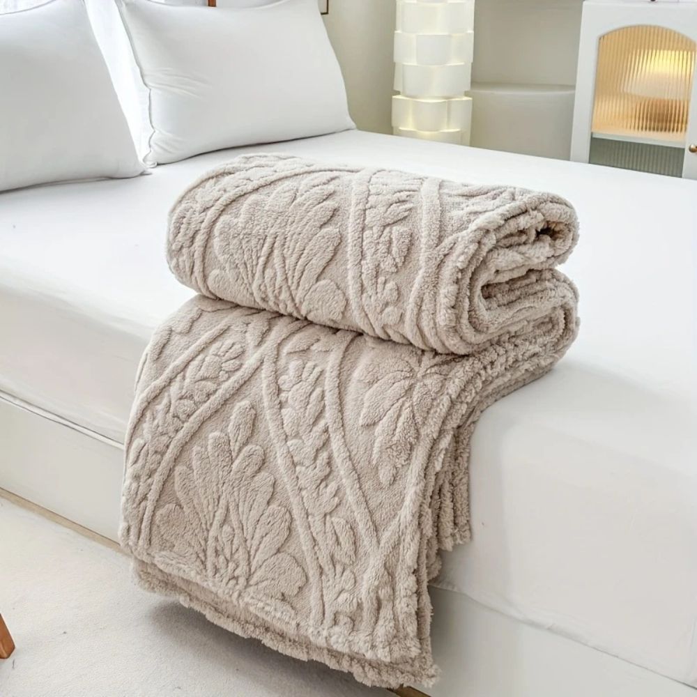 Lightweight Microfiber Jacquard Fleece Blanket (Machine Washable)