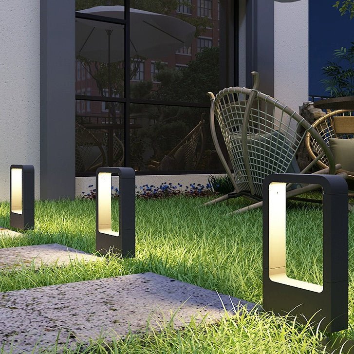 Low-Profile 1000-Lumen LED Pathway Light
