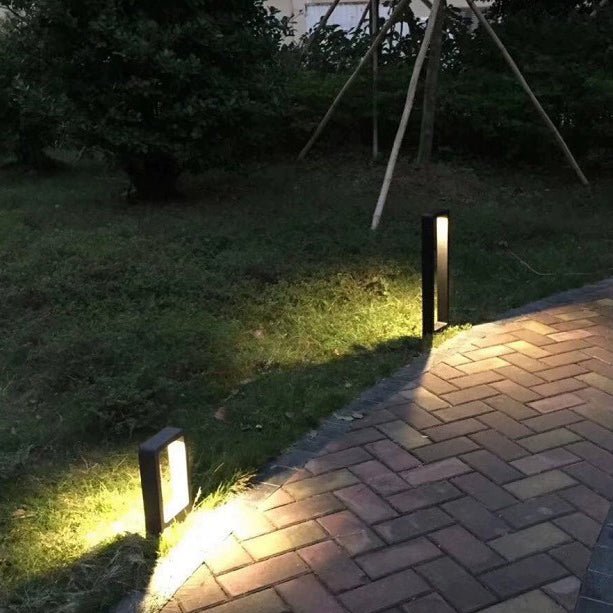 Low-Profile 1000-Lumen LED Pathway Light
