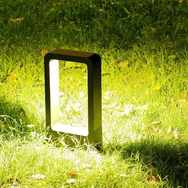 Low-Profile 1000-Lumen LED Pathway Light