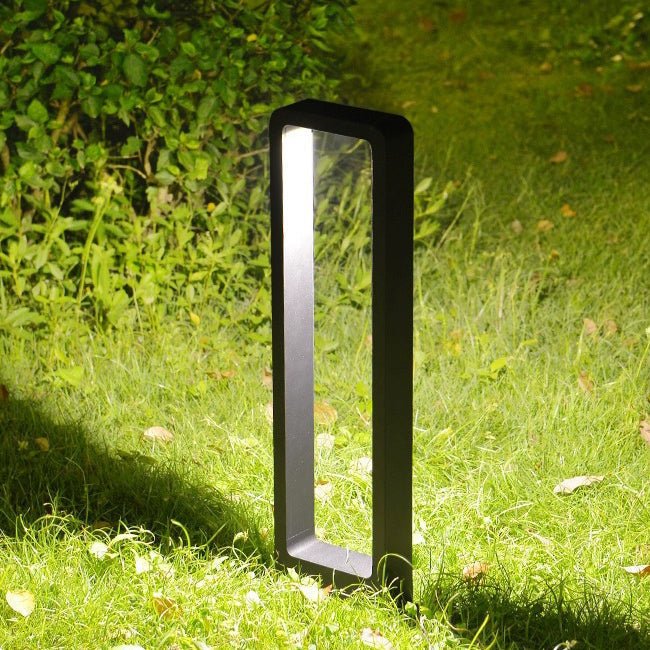 Low-Profile 1000-Lumen LED Pathway Light