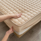 Mattress Protector Waterproof & Breathable Machine-Washable