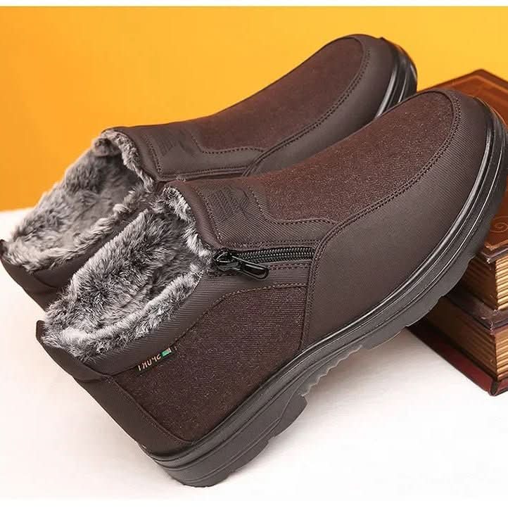 Men's Winter Boots Cowhide Leather Fur-Lined Non-Slip Sole