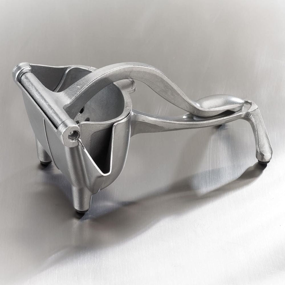 Metal Lever & Non-Slip Citrus Press (Dishwasher-Safe)