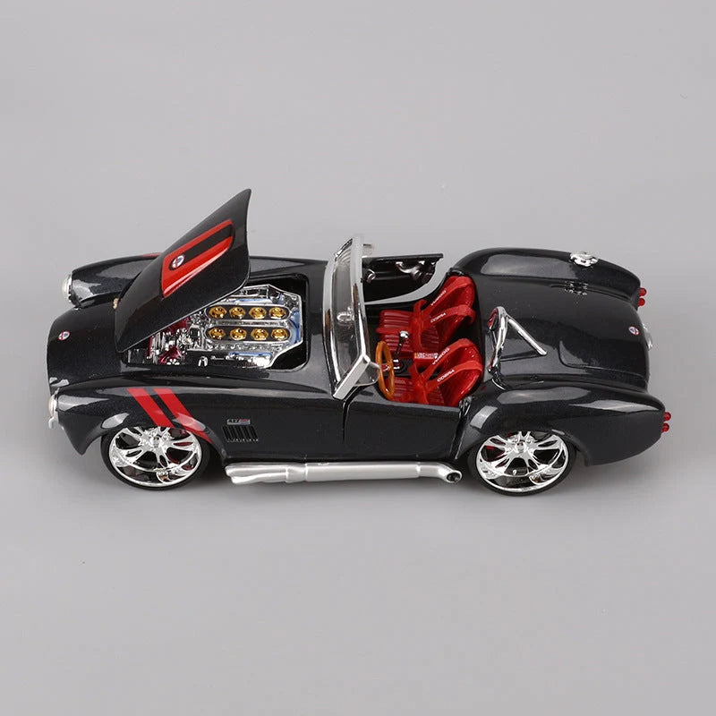 Model Car 1:24 Scale Alloy Ready To Display