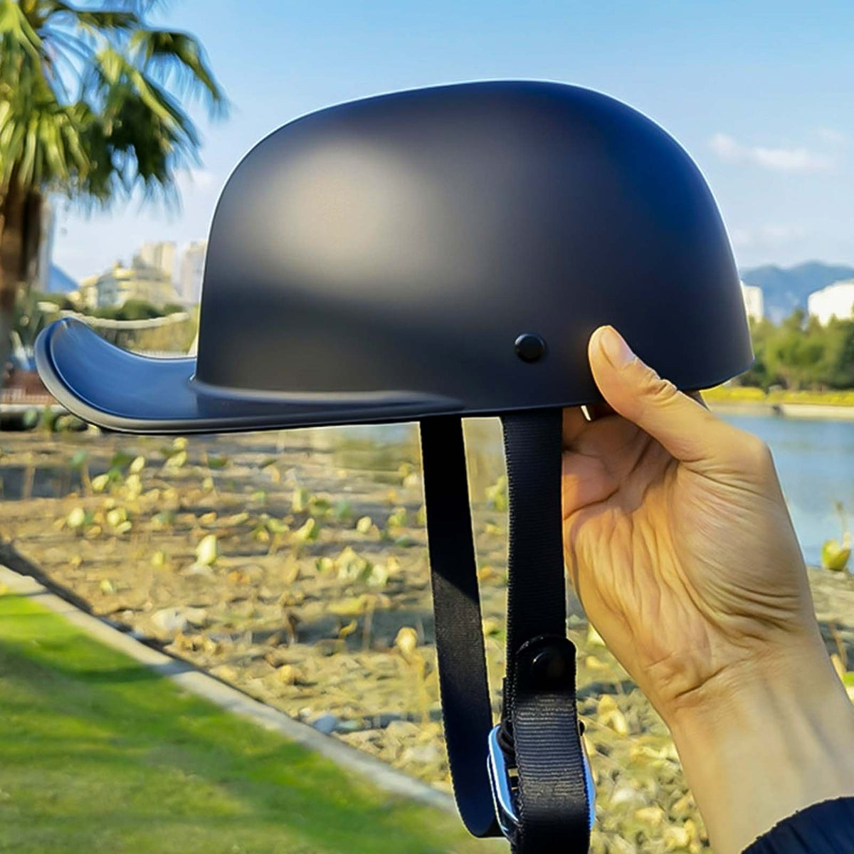 Motorcycle Helmet Low-Profile Lightweight & Breathable DOT Approved