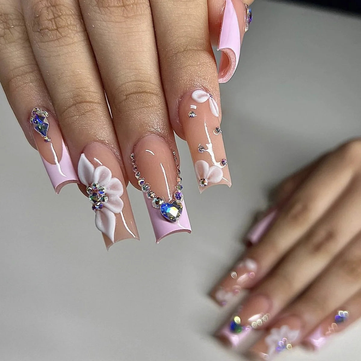 Nail Art Kit Floral Designs & Glittering Gems