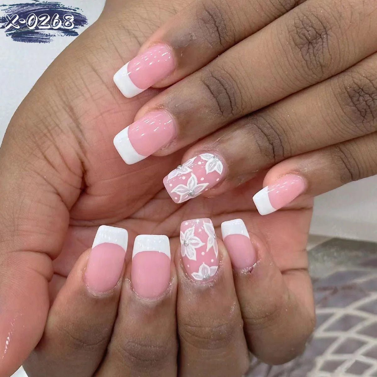 Nail Art Kit Floral & French Tip Long-Lasting
