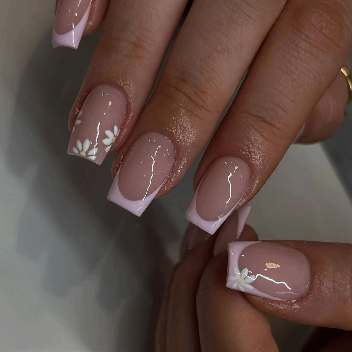 Nail Art Kit French Tip Floral Accents Long-Lasting
