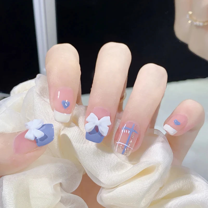 Nail Art Kit Press-On Hearts & Bows