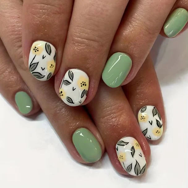 Nail Art Set Intricate Floral Designs Brushes & Stencils
