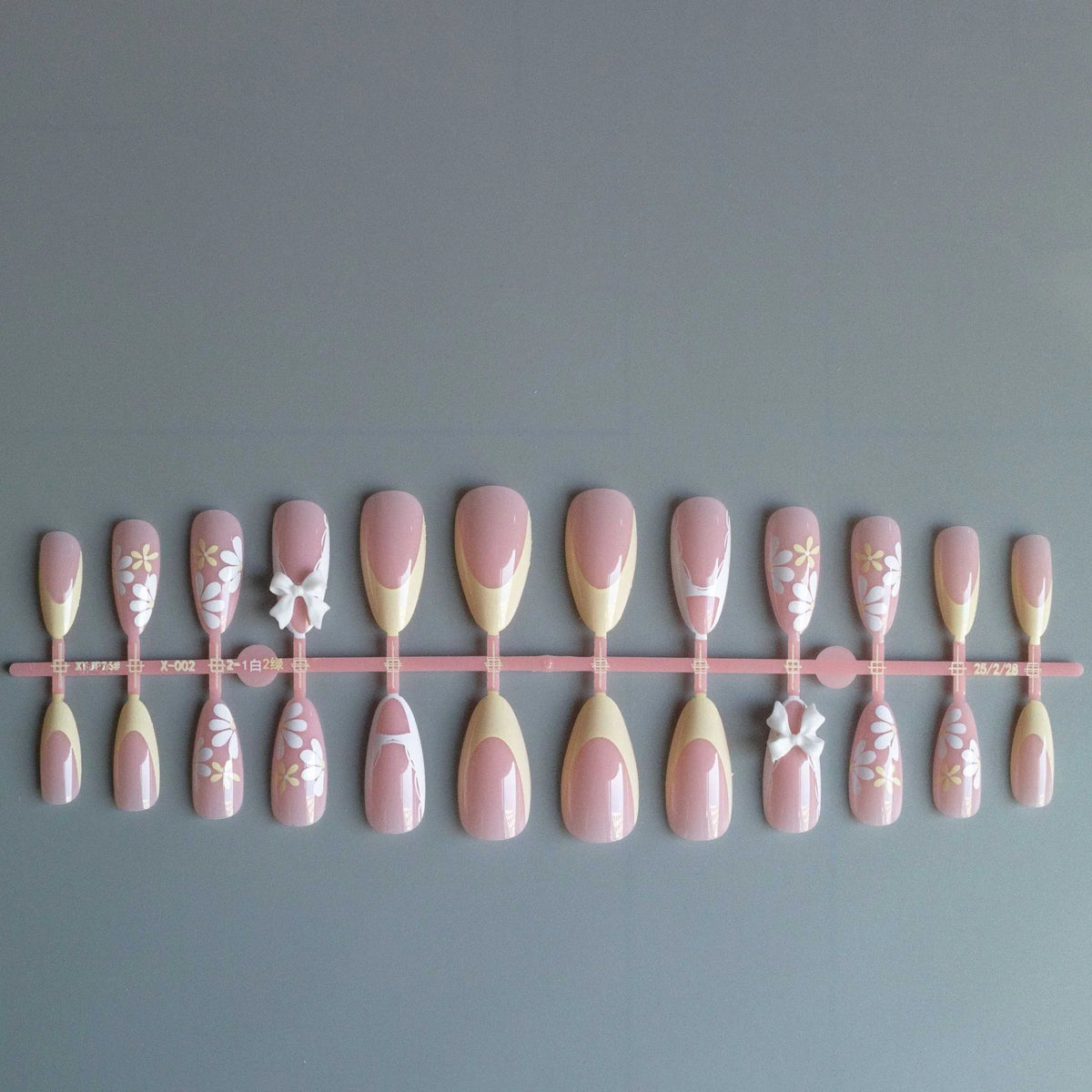 Nail Art Set Intricate Floral Non-Toxic & Long-Lasting