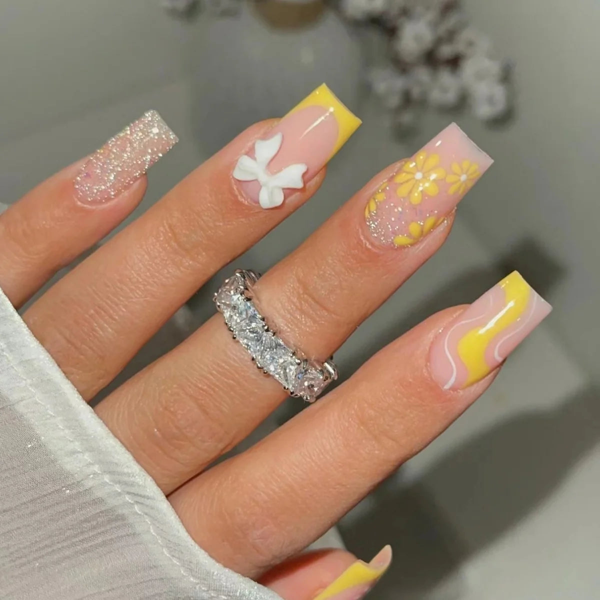Nail Enhancements Acrylic Floral & Glitter Lightweight
