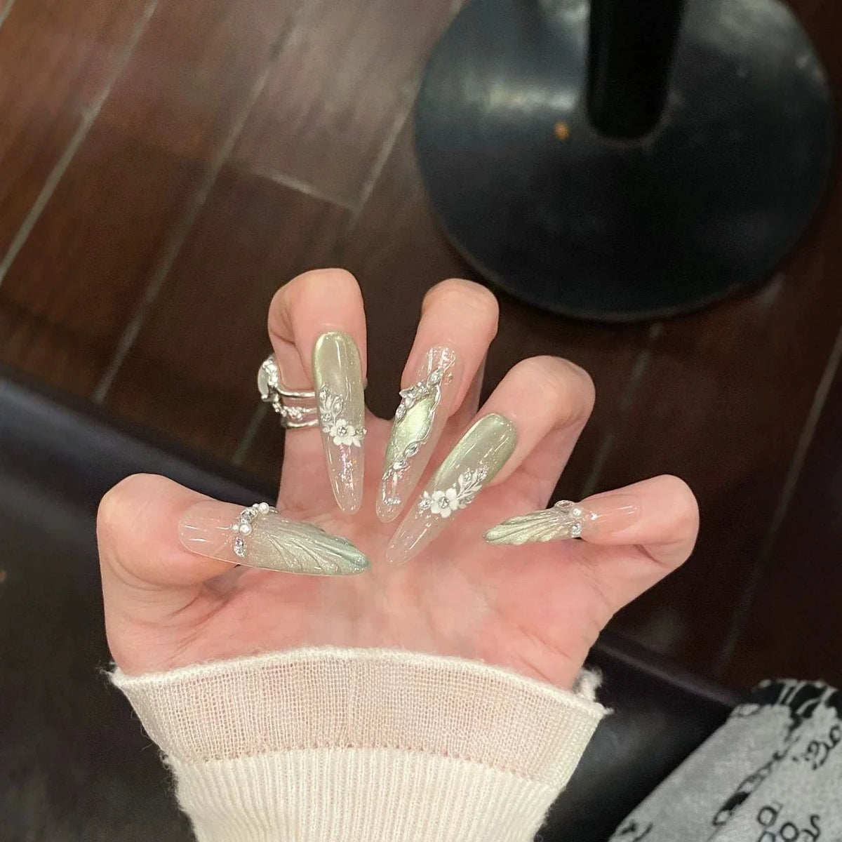 Nail Extensions Press-On Acrylic Floral Design