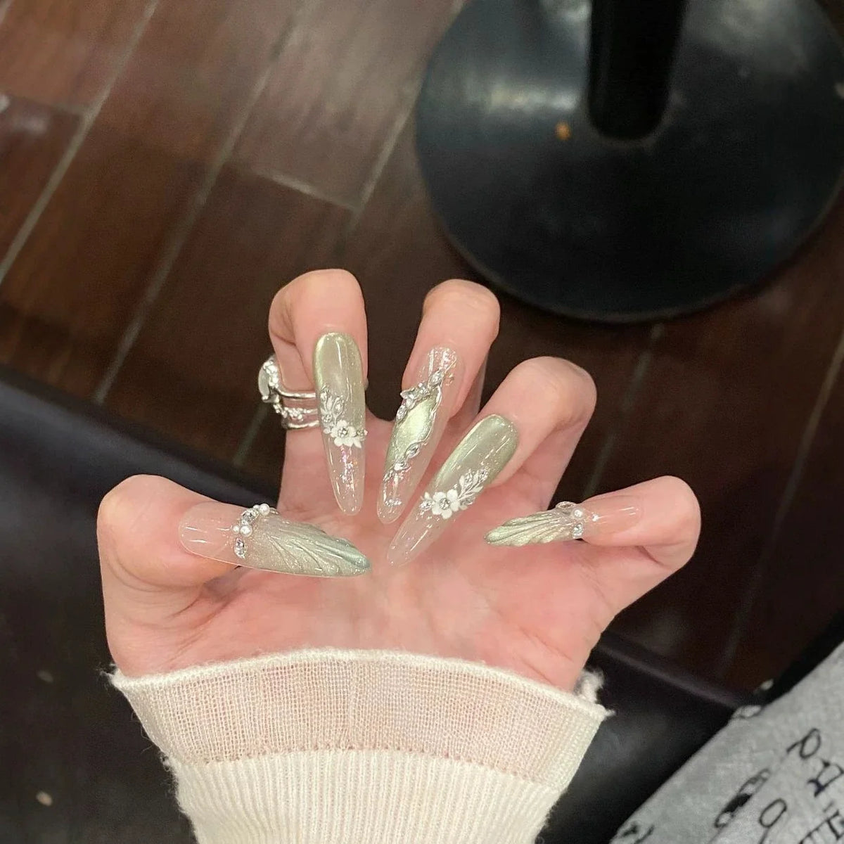 Nail Extensions Press-On Acrylic Floral Design