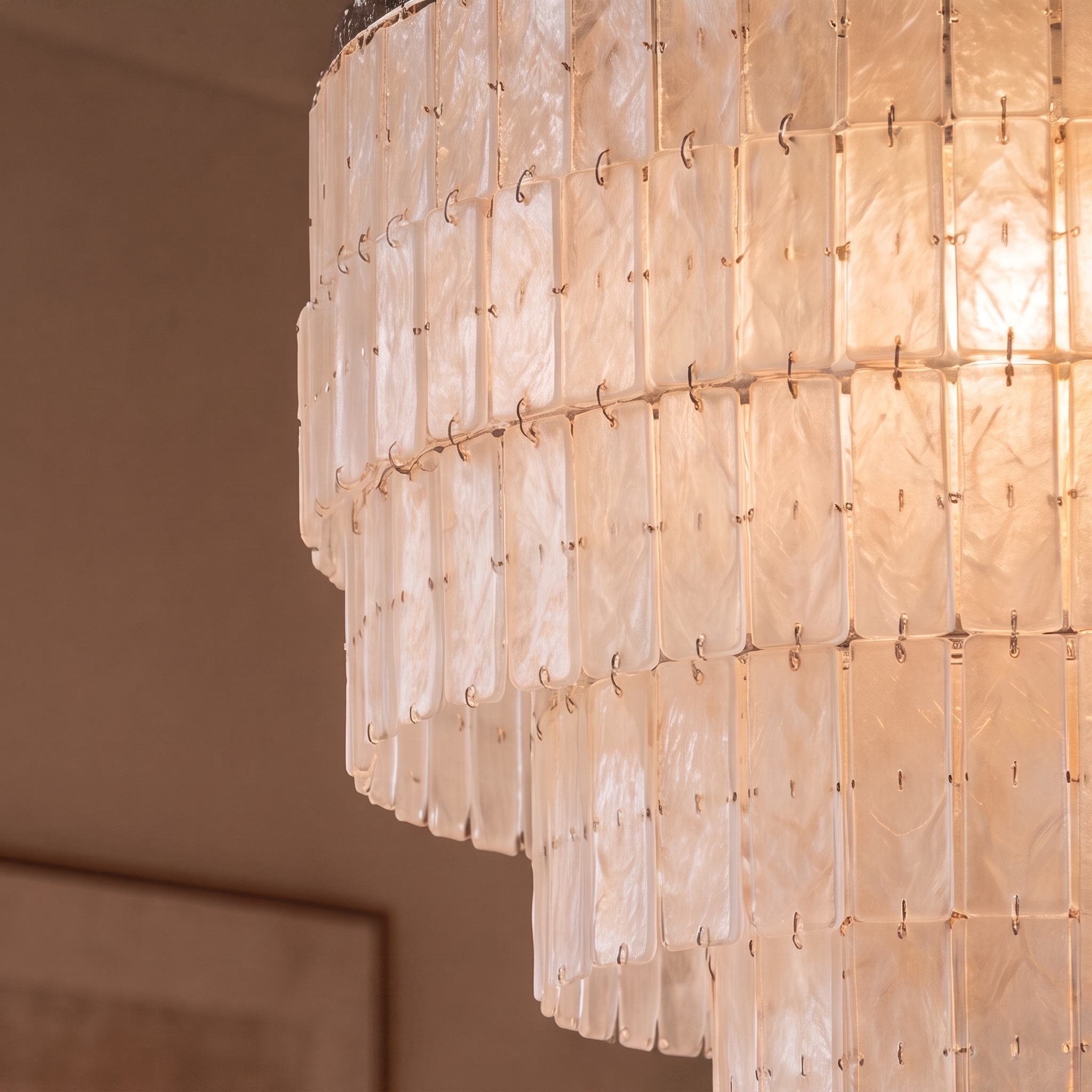 Natural Shell Tiered Pendant Chandelier (Adjustable)