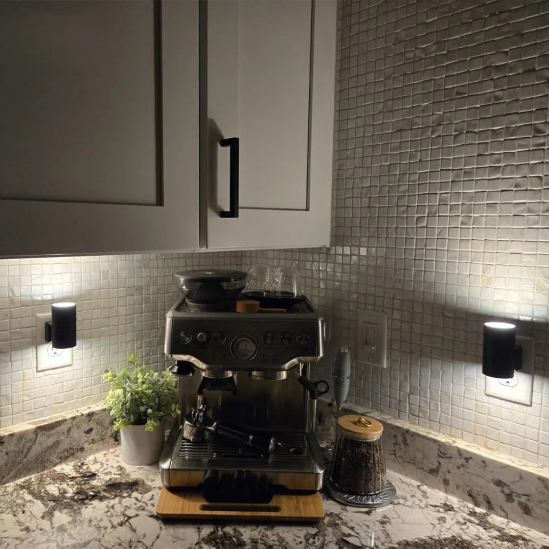 Night Light Dusk-to-Dawn Sensor Plug-In Energy-Efficient
