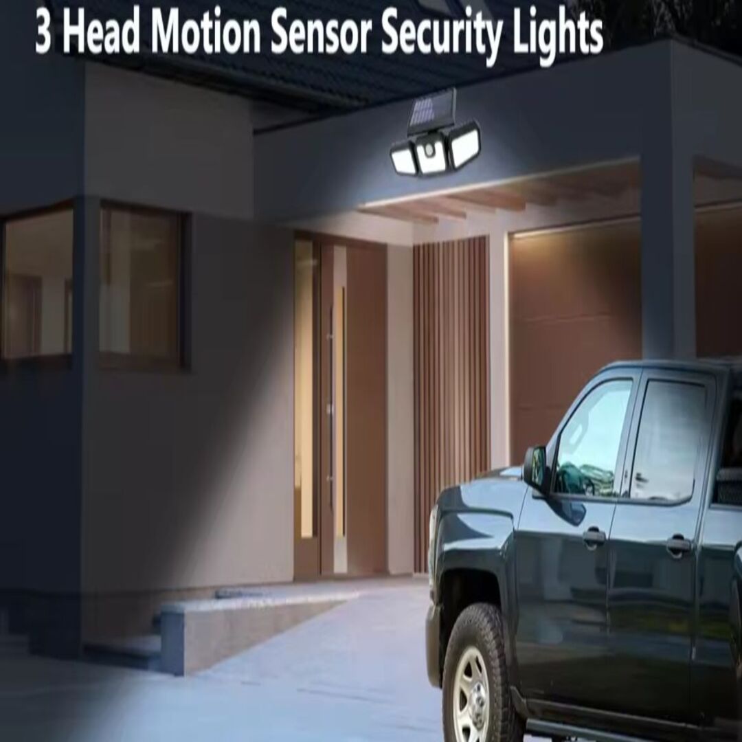 Outdoor Security Light Three-Head Motion Sensor Solar-Powered