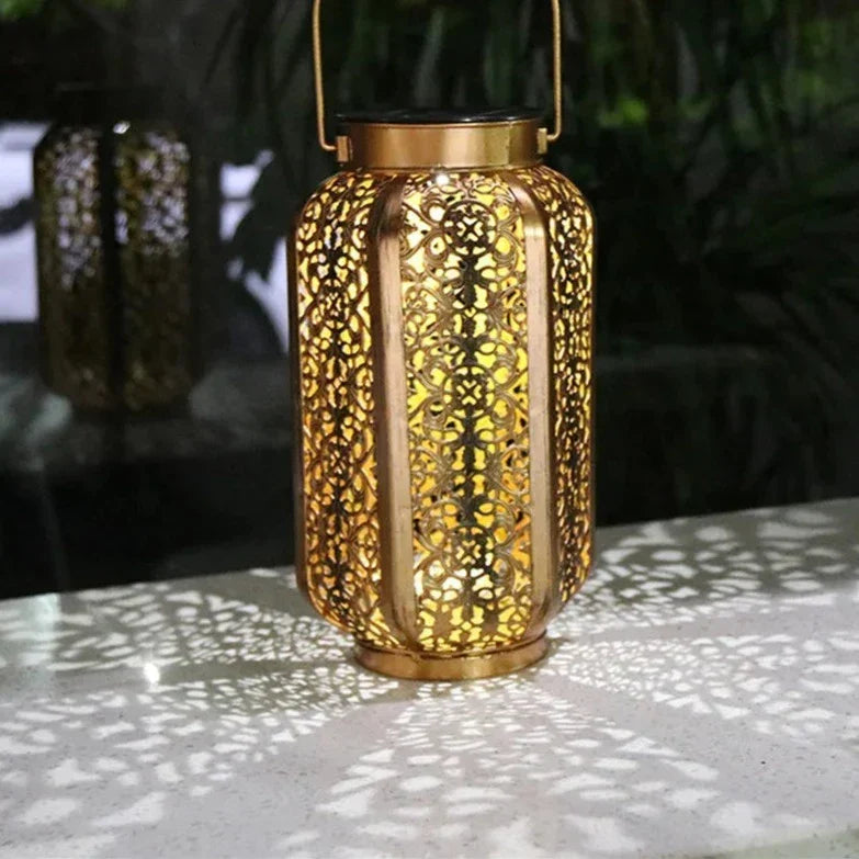 Outdoor Solar Lantern Dusk Sensor Weather-Resistant