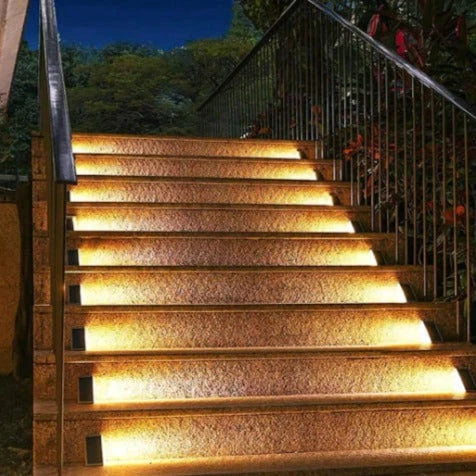 Outdoor Stair Lights Solar-Powered Warm White IP65 Easy Install