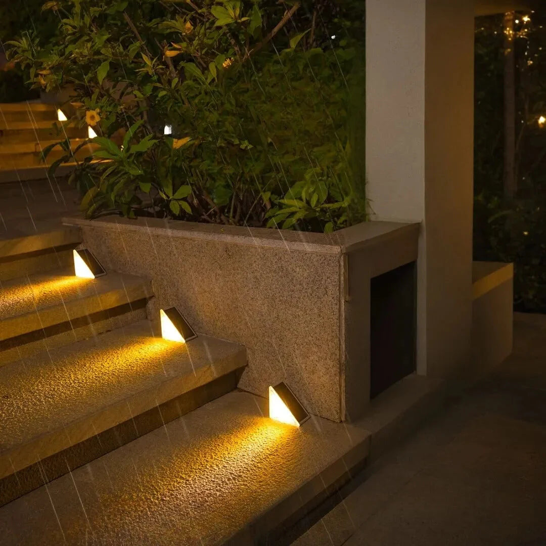 Outdoor Stair Lights Solar-Powered Warm White IP65 Easy Install