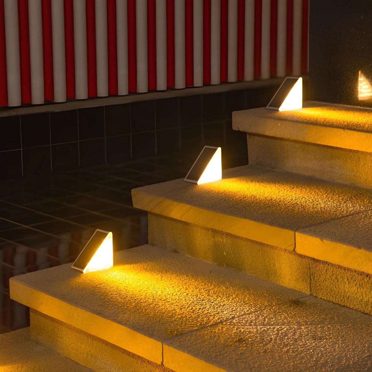 Outdoor Stair Lights Solar-Powered Warm White IP65 Easy Install