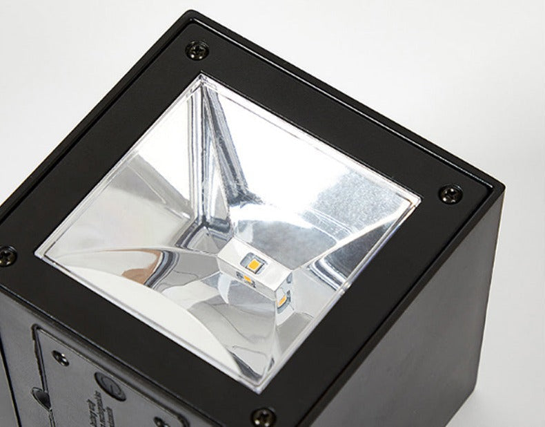 Outdoor Wall Lamp Solar-Powered Automatic Light Sensor IP65
