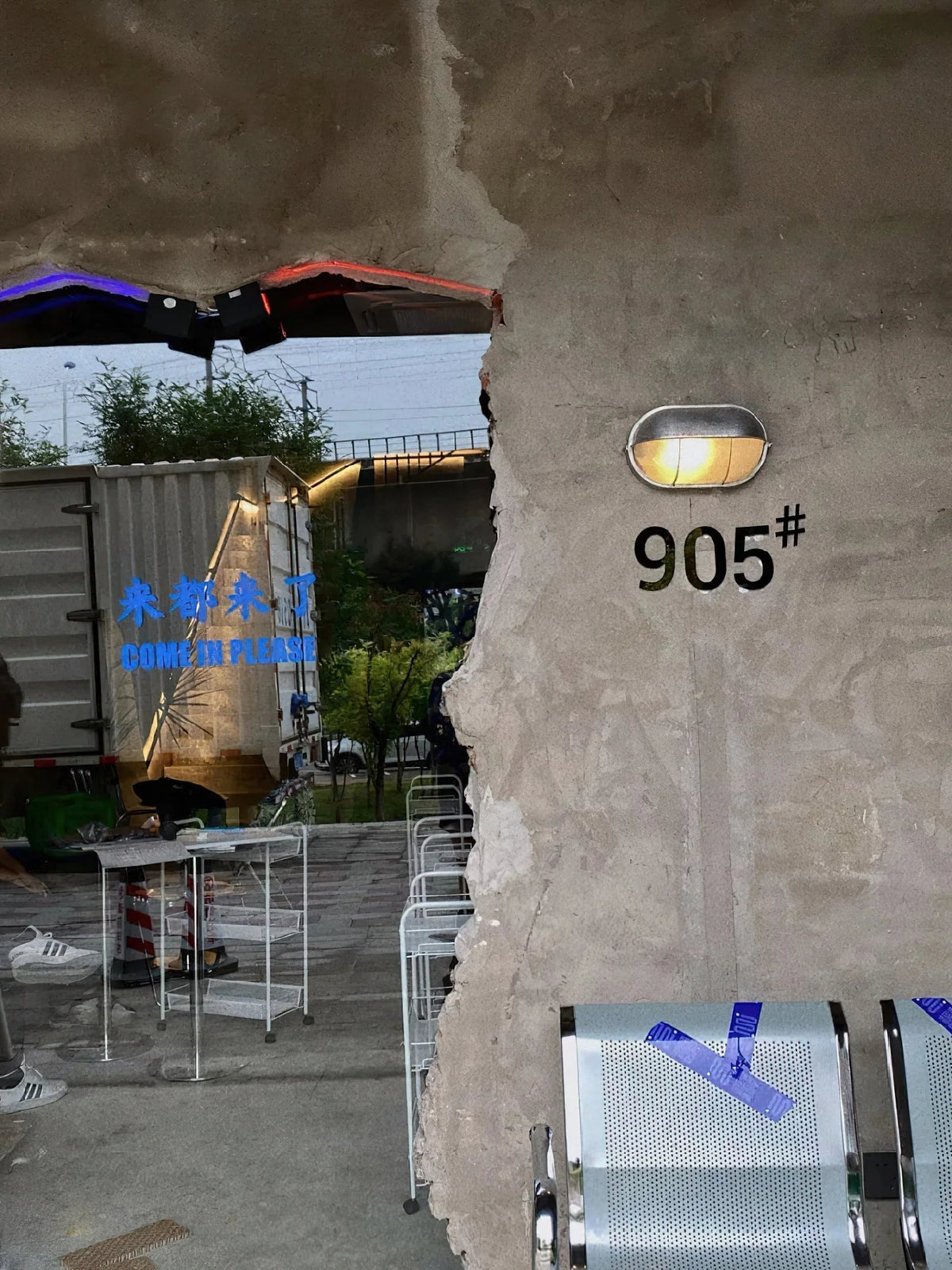Outdoor Wall Lamp Weather-Resistant Brass & Glass