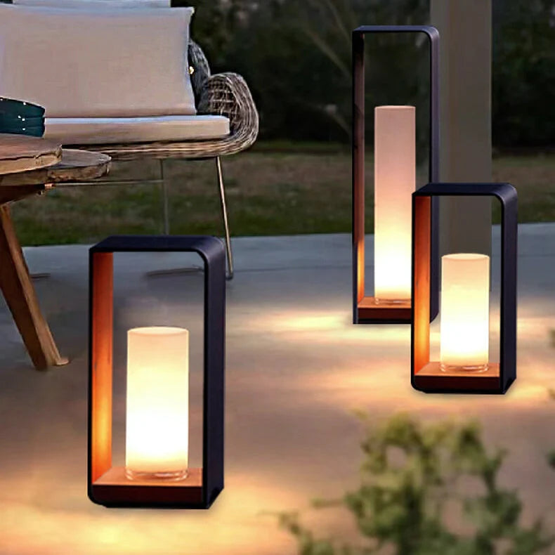 Outdoor Wall Lamp Weather Resistant Solar & Mains Power