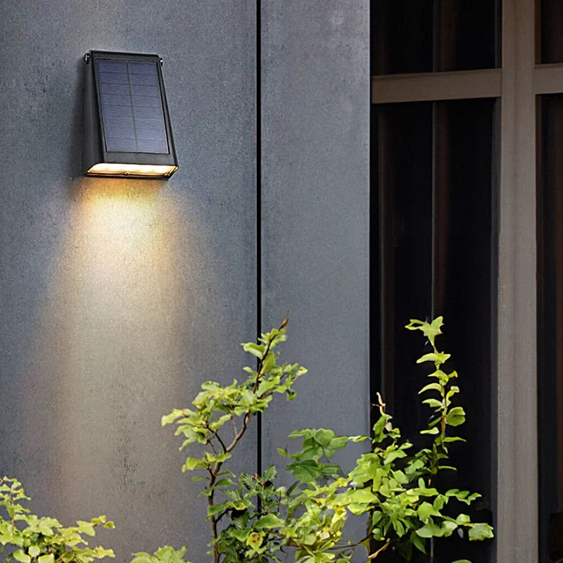 Outdoor Wall Light Adjustable Solar Panel IP65 9-Hour Runtime