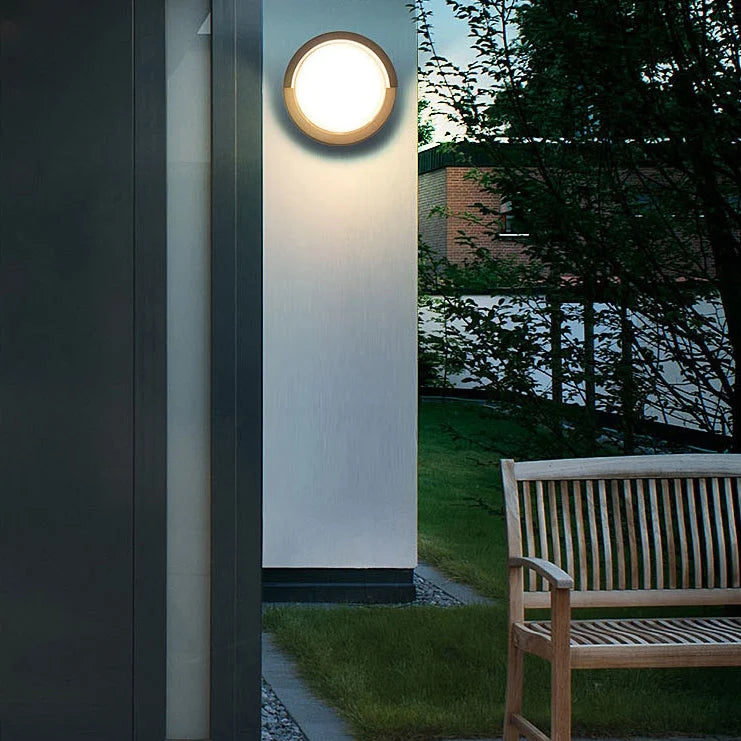 Outdoor Wall Light Energy-Efficient LED IP54 Weather-Resistant