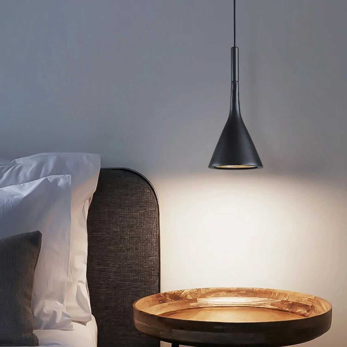 Pendant Lamp Concrete Conical Focused Beam