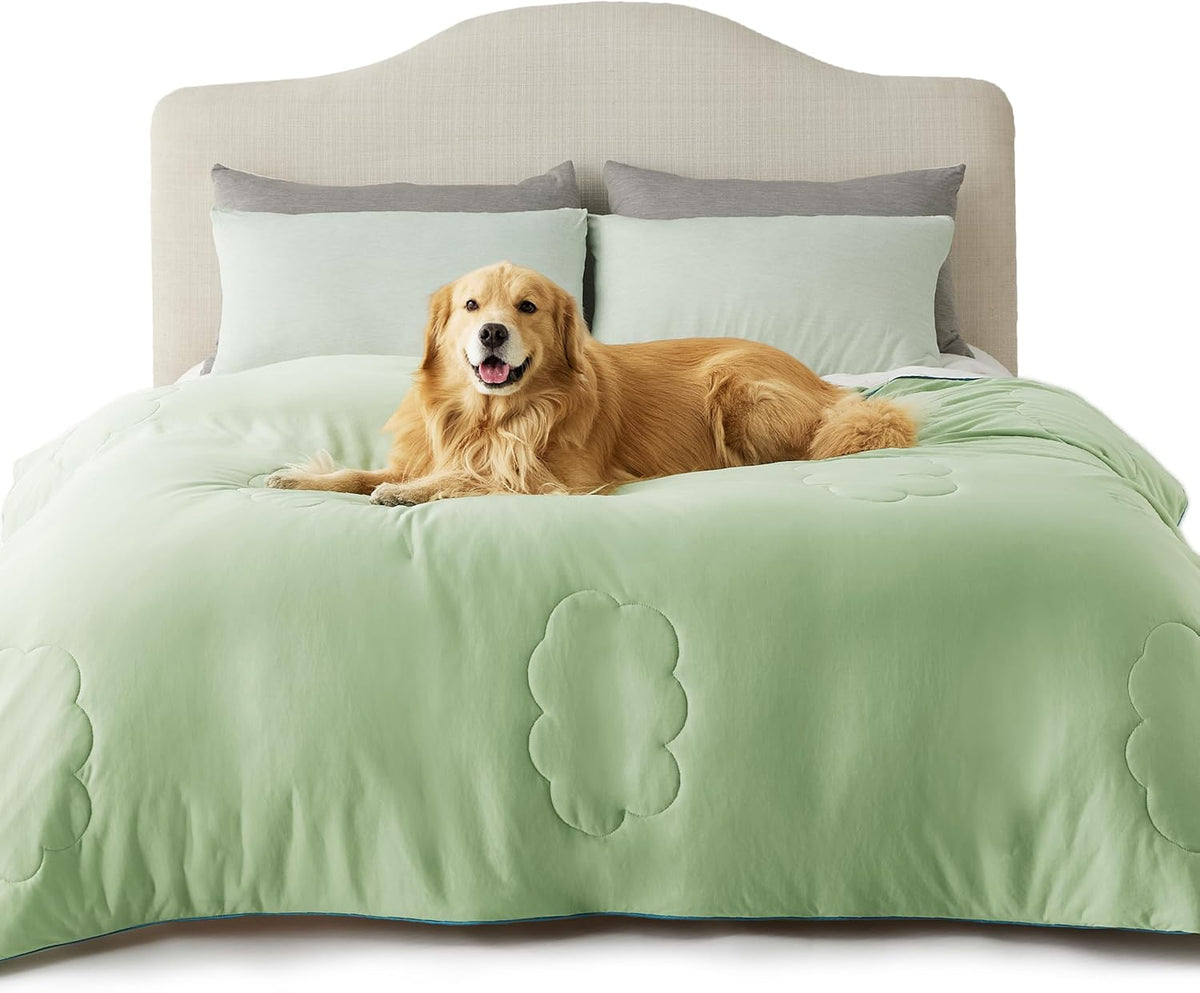 Pet Blanket Cooling Technology Machine Washable Cloud Pattern