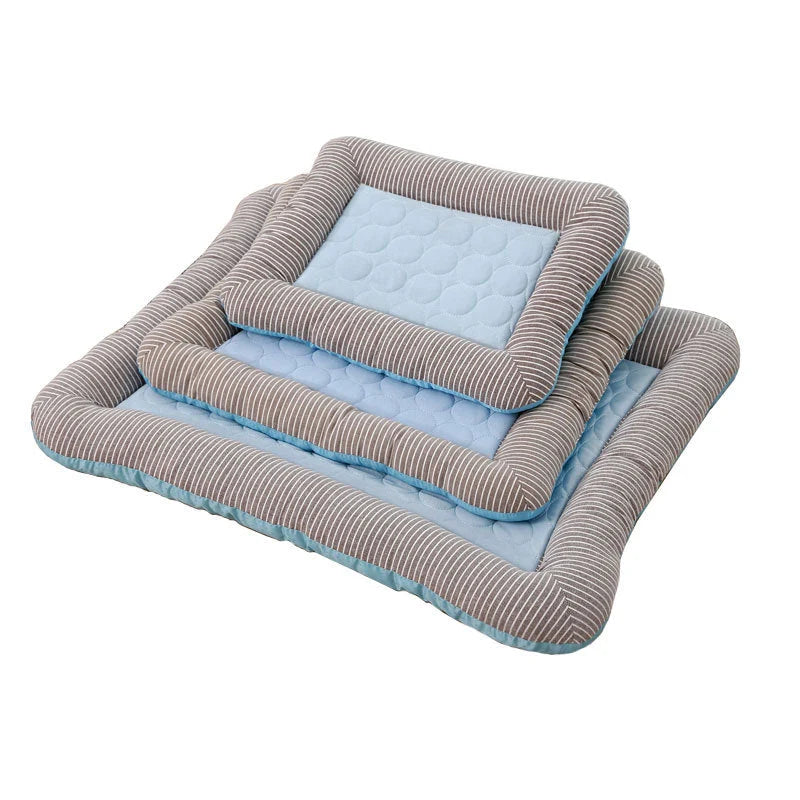 Pet Cooling Mat Breathable Ice Silk Reinforced Stitching Three Sizes