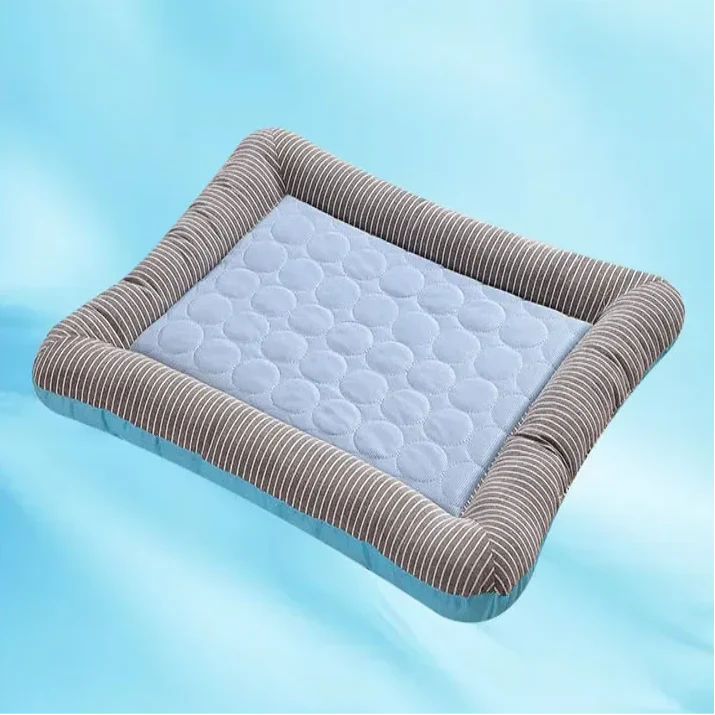 Pet Cooling Mat Breathable Ice Silk Reinforced Stitching Three Sizes