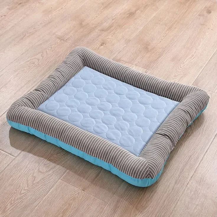 Pet Cooling Mat Breathable Ice Silk Reinforced Stitching Three Sizes