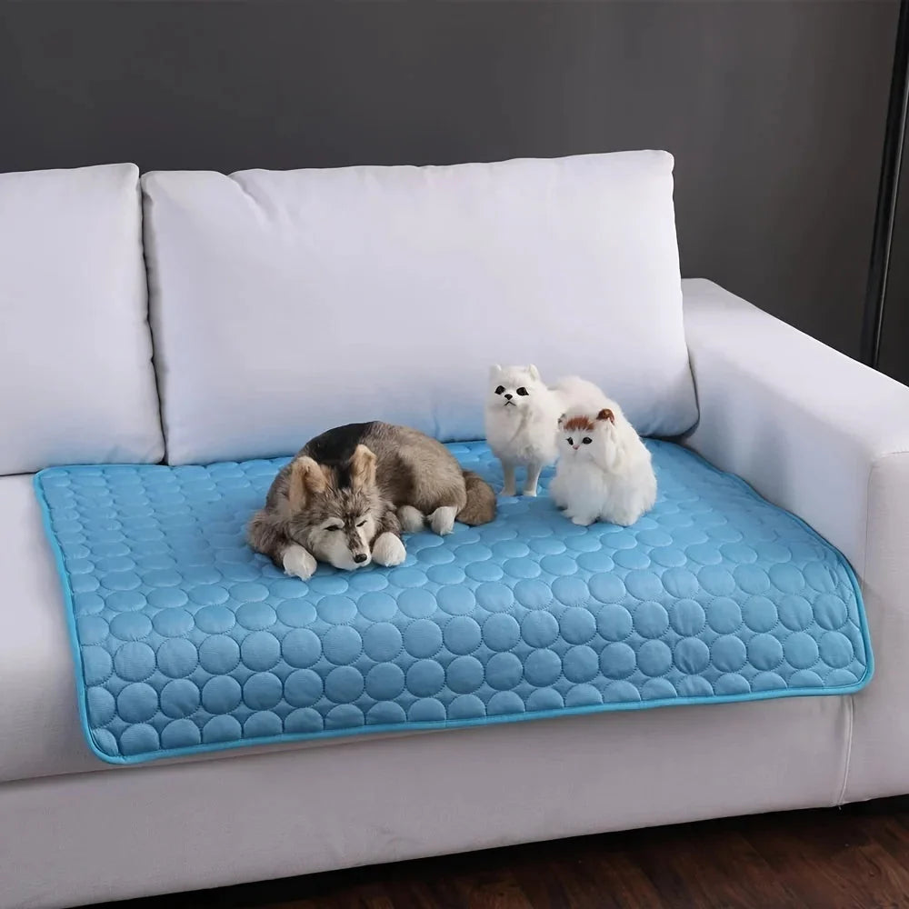 Pet Cooling Mat Self-Cooling Foldable Machine Washable