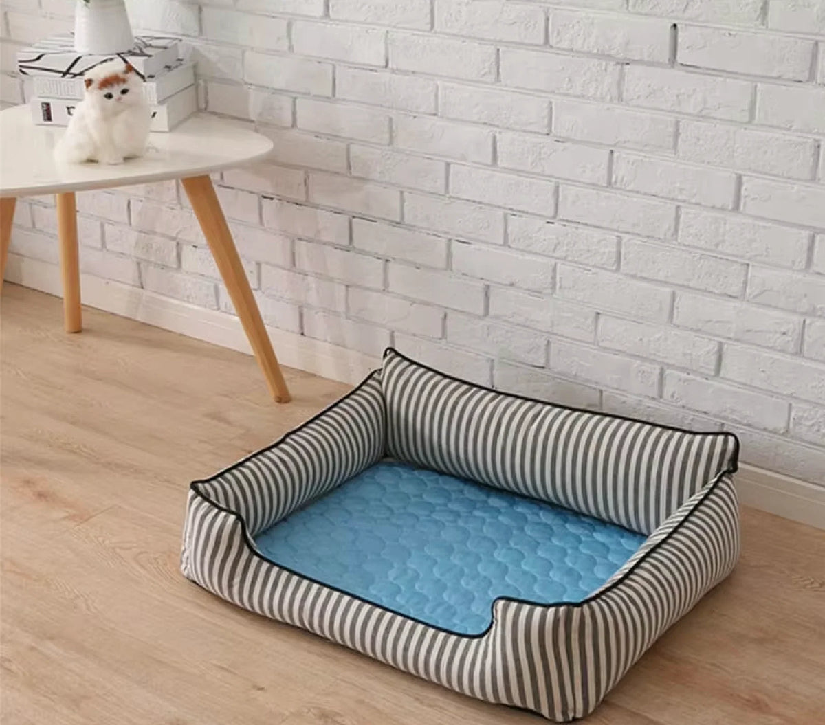 Pet Cooling Mat Self-Cooling & Machine Washable