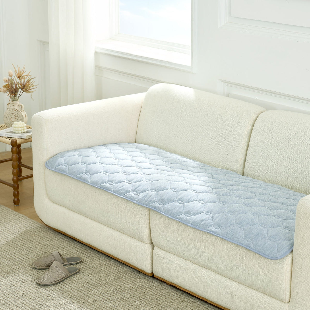 Pet Couch Cover Scratch-Proof Nylon Leakproof Cooling
