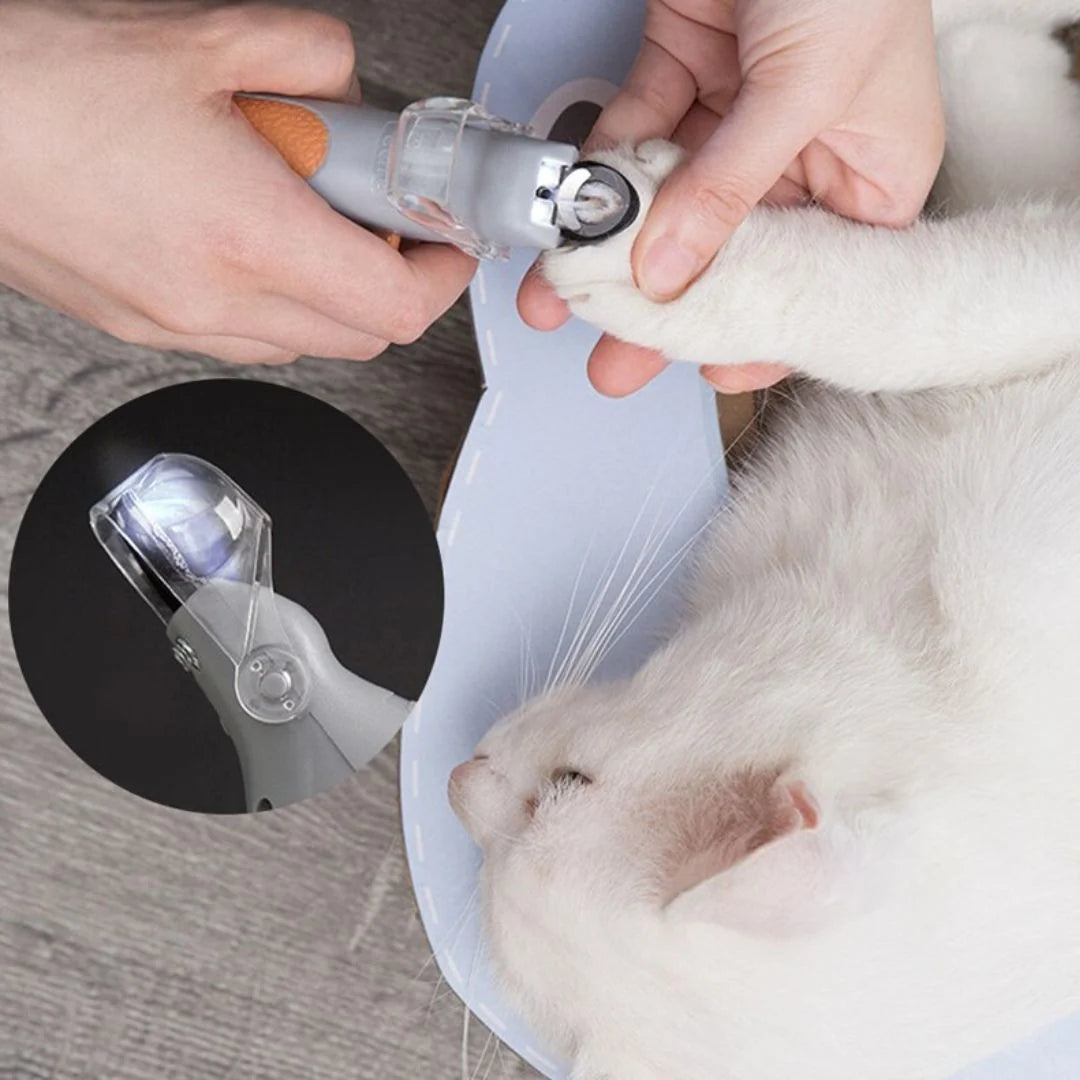 Pet Nail Clipper LED & 5X Magnifier Nail Trapper