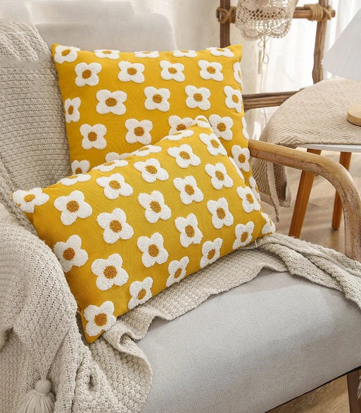 Pillow Cover Hand-Embroidered Daisy 100% Cotton Invisible Zipper